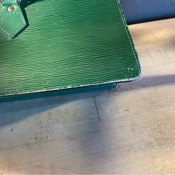 Louis Vuitton Epi Sac Triangle Bag! - Picture 8 of 15